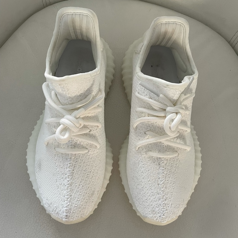 Adidas Yeezy size M5 W7